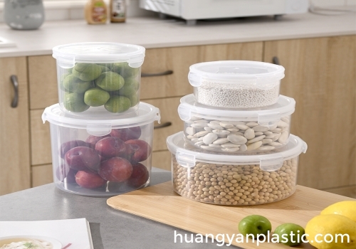 Can the glass lunch box be heated in the microwave?